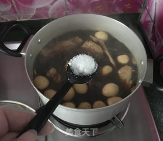鹌鹑蛋卤鸭四件的做法步骤：6