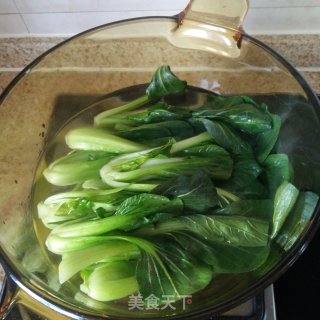 香菇扒油菜的做法步骤：2