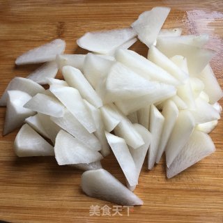 蒜烧萝卜的做法步骤：2