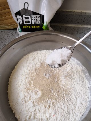 奶香葡萄干发糕的做法步骤：2