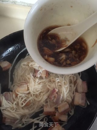 抗菌消炎拌面 大蒜烧肉拌面的做法步骤：6