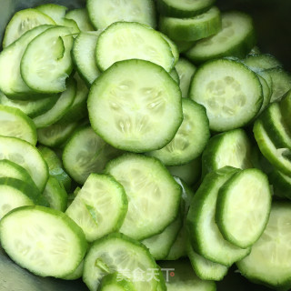 酸辣乳瓜片的做法步骤：2