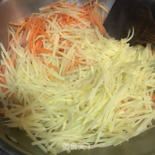 孜然土豆丝的做法步骤：2