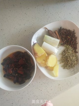 美味羊蝎子火锅的做法步骤：2