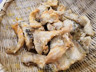 炸鱼块的做法步骤：7