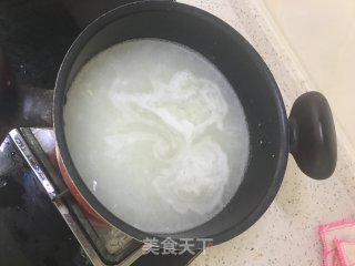 白面鸡蛋稀饭的做法步骤：5