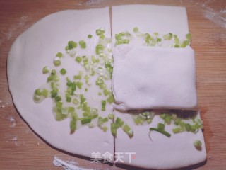 九层葱花饼的做法步骤：5