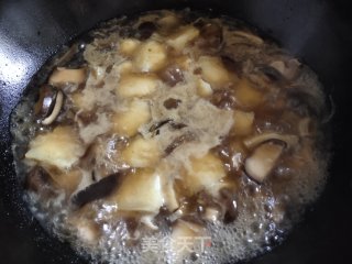 香菇烧土豆的做法步骤：4
