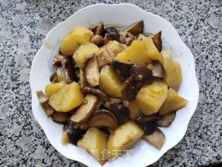 香菇烧土豆的做法步骤：5