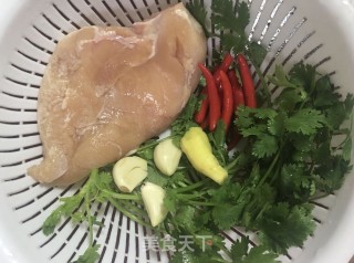 麻辣鸡丝的做法步骤：1