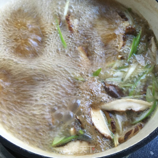 蛋丝红油酸汤面的做法步骤：8