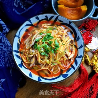 蛋丝红油酸汤面的做法步骤：15