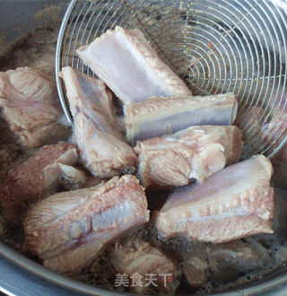 红烧排骨的做法步骤：3