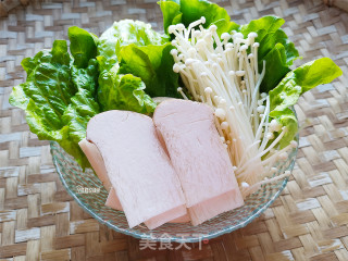 疫情期间不外出，在家吃烧烤，食材丰盛有食欲的做法步骤：3