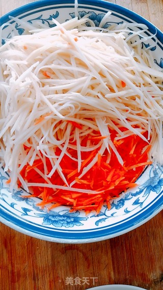 土豆丝鸡蛋饼的做法步骤：3