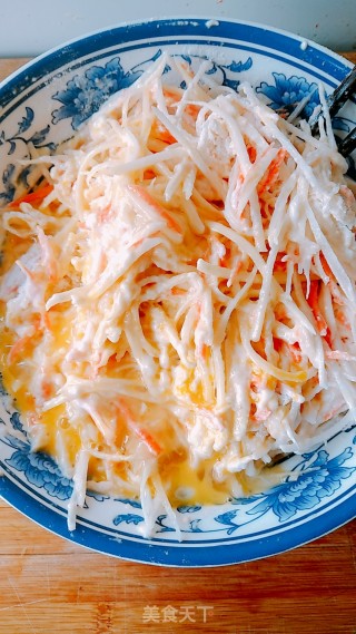 土豆丝鸡蛋饼的做法步骤：4