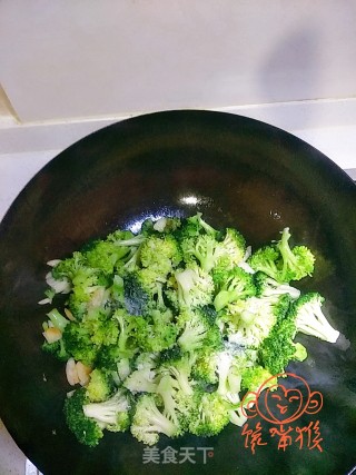 番茄西蓝花的做法步骤：5