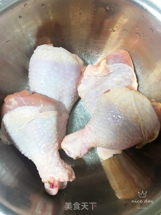 香酥琵琶腿的做法步骤：1