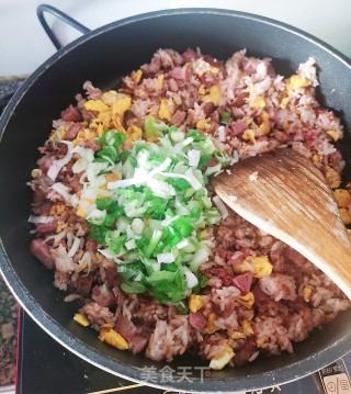 黑胡椒香肠炒饭的做法步骤：5
