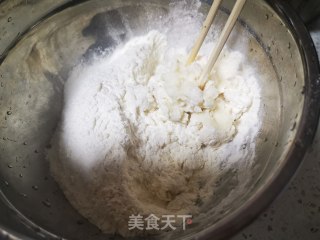 麻酱糖饼的做法步骤：1