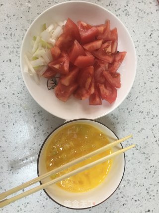 番茄炒鸡蛋的做法步骤：2