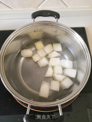 冬瓜烧素丸子的做法步骤：2