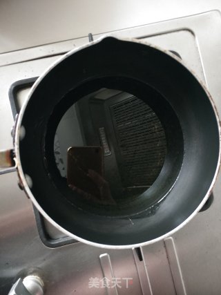 炸春卷的做法步骤：1