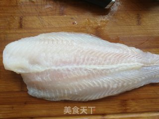 金针菇泡菜巴沙鱼的做法步骤：1
