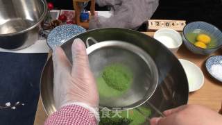 简易抹茶蜜豆小蛋糕-微波炉版的做法步骤：2