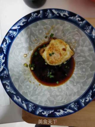 青菜牛肉鸡蛋面的做法步骤：1