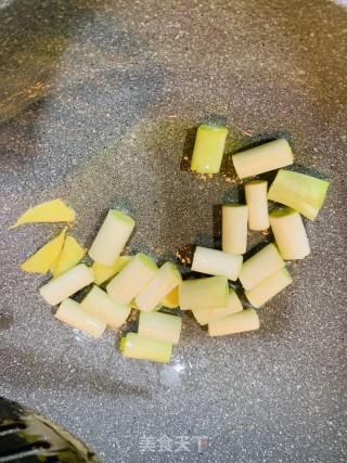 大葱烧海参的做法步骤：3