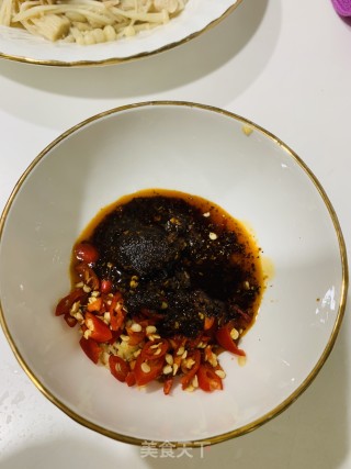 凉拌金针菇鸡腿肉的做法步骤：4