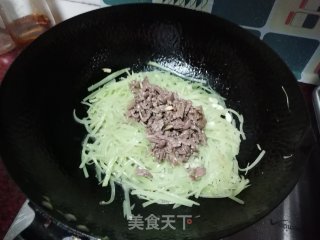 牛肉炒莴笋丝的做法步骤：8
