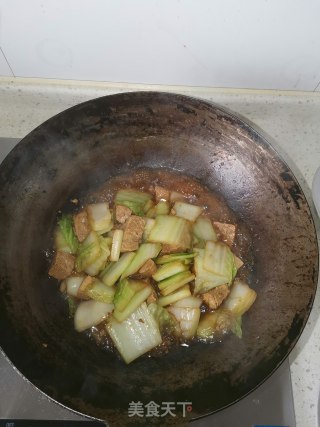 白菜烧冻豆腐的做法步骤：6