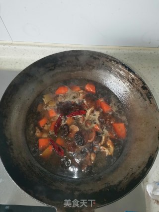 黄焖鸡的做法步骤：9
