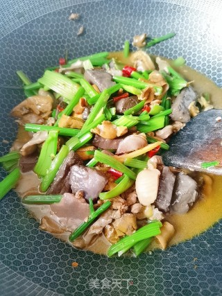炒鸡杂的做法步骤：12