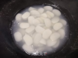 红糖米酒煮年糕的做法步骤：3
