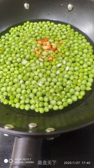 虾仁炒青豆的做法步骤：1