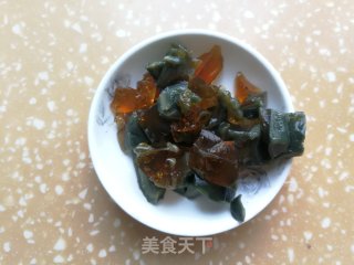 青菜皮蛋粥的做法步骤：2