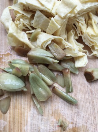 “清肠食谱”腊八蒜麻汁菠菜的做法步骤：10