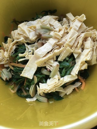 “清肠食谱”腊八蒜麻汁菠菜的做法步骤：11