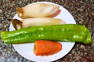 杏鲍菇炒牛肉的做法步骤：1