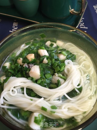 鲜贝韭菜热汤面的做法步骤：21