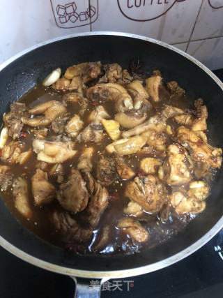 砂锅鲍鱼鸡煲的做法步骤：10