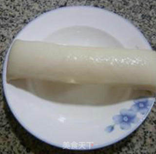 香肠圆白菜年糕汤的做法步骤：2