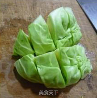 香肠圆白菜年糕汤的做法步骤：4