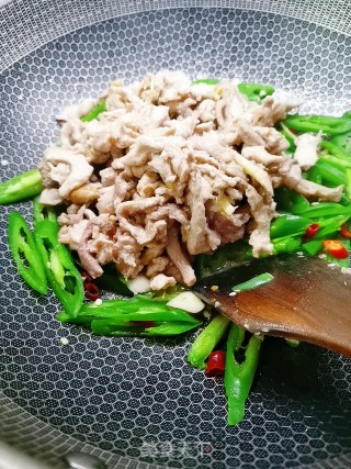 青椒炒鸡胸肉的做法步骤：8