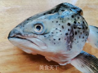 家庭版烤三文鱼头的做法步骤：1
