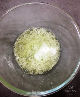如何打发蛋白的做法步骤：3