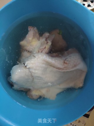 山药胡萝卜鸡汤的做法步骤：1